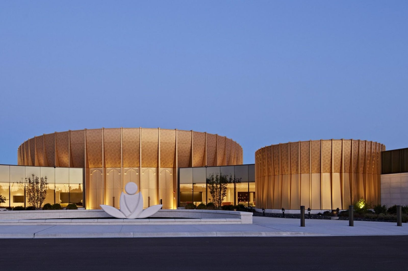 Center Front Facade